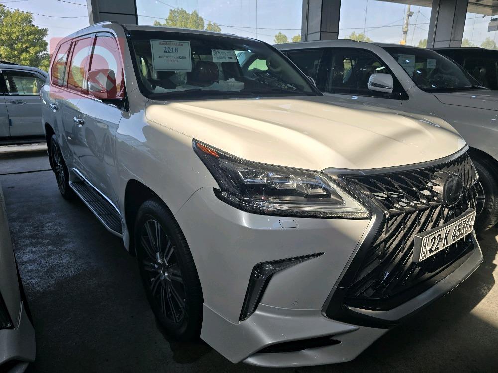 Lexus LX